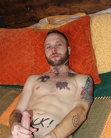 Tatted Skater Makes a Mess